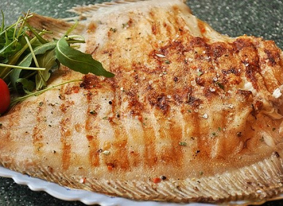 Zencefilli laym sosunda ızgara balık